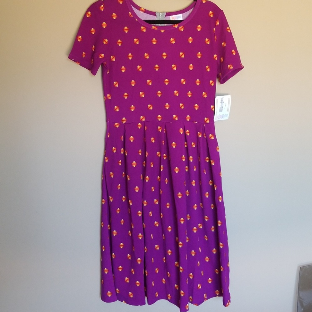 NWT Magenta Amelia